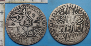 1789 / rok 1203/2 AH - Yuzluk, stříbro - Selim III., Osmanská říše, Islanbul