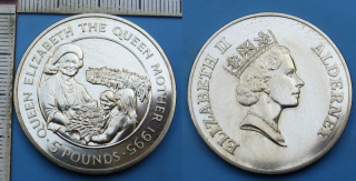1995 - 5 crowns - Alderney, The Queen Elizabeth The Queen Mother