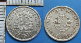 1952 - 10 escudos, stříbro - Portugalský Mosambik