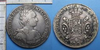 1753 - 1/2 ducaton, stříbro - Marie Terezie, Antverpy, pro Rakouské Nizozemí